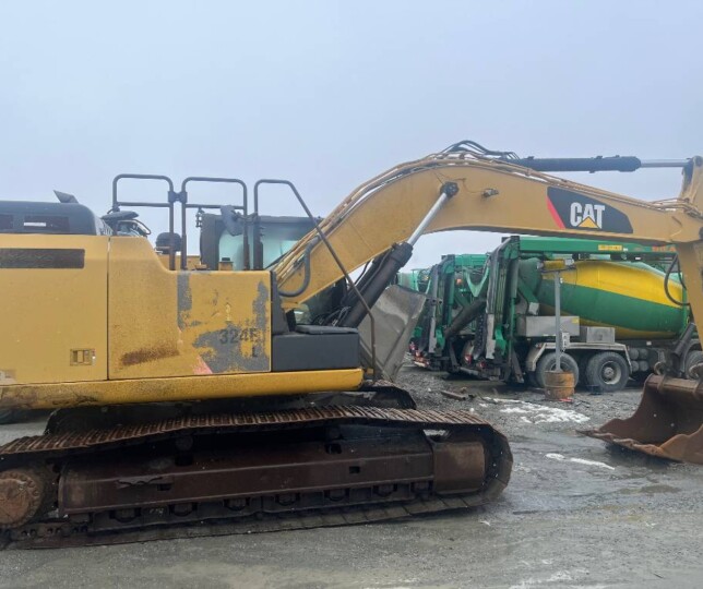 CAT 324 E