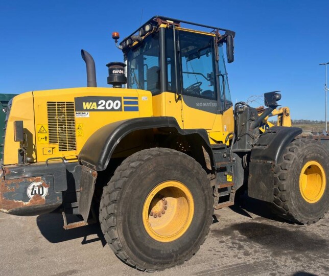 Komatsu WA 200-7