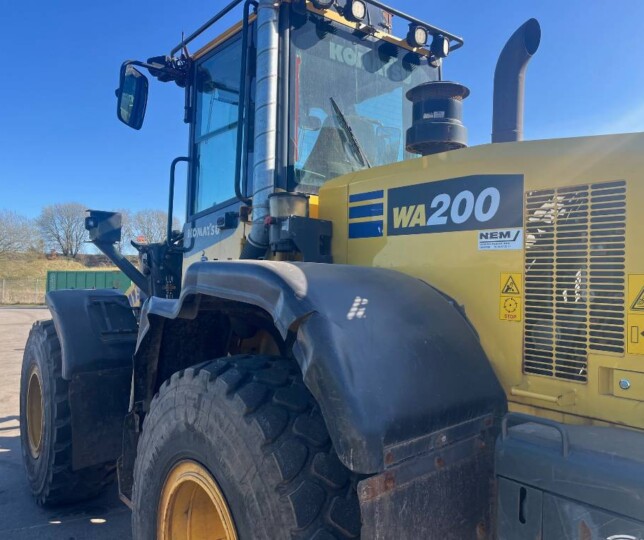 Komatsu WA 200-7
