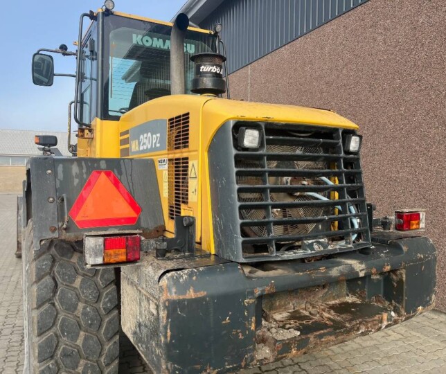 Komatsu WA 250 PZ-5